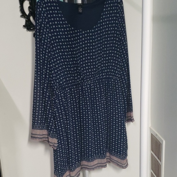 Navy dress with bell sleeves. - Picture 1 of 1